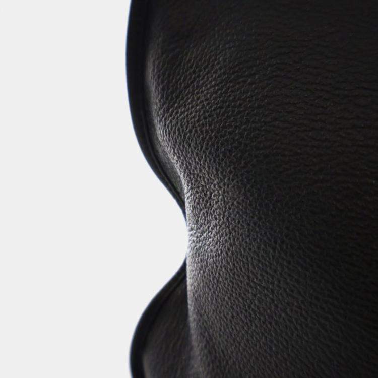 مملوكة مسبقًا Prada Medium Vitello Daino Black Crossbody Bag