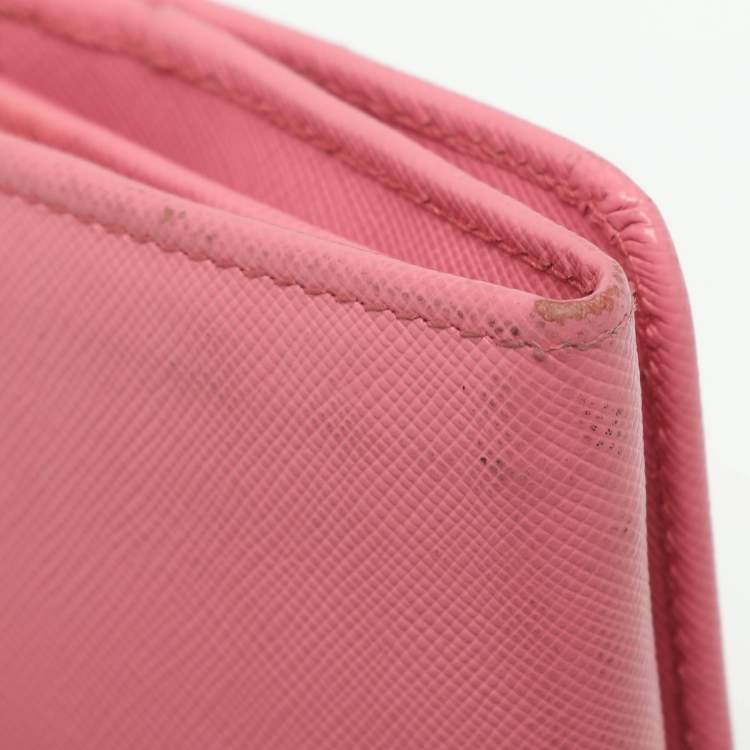 مملوكة مسبقًا Prada Pink Saffiano Leather Wallets