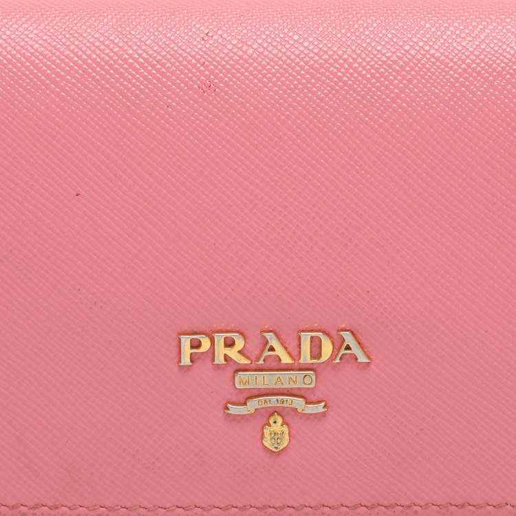 مملوكة مسبقًا Prada Pink Saffiano Leather Wallets