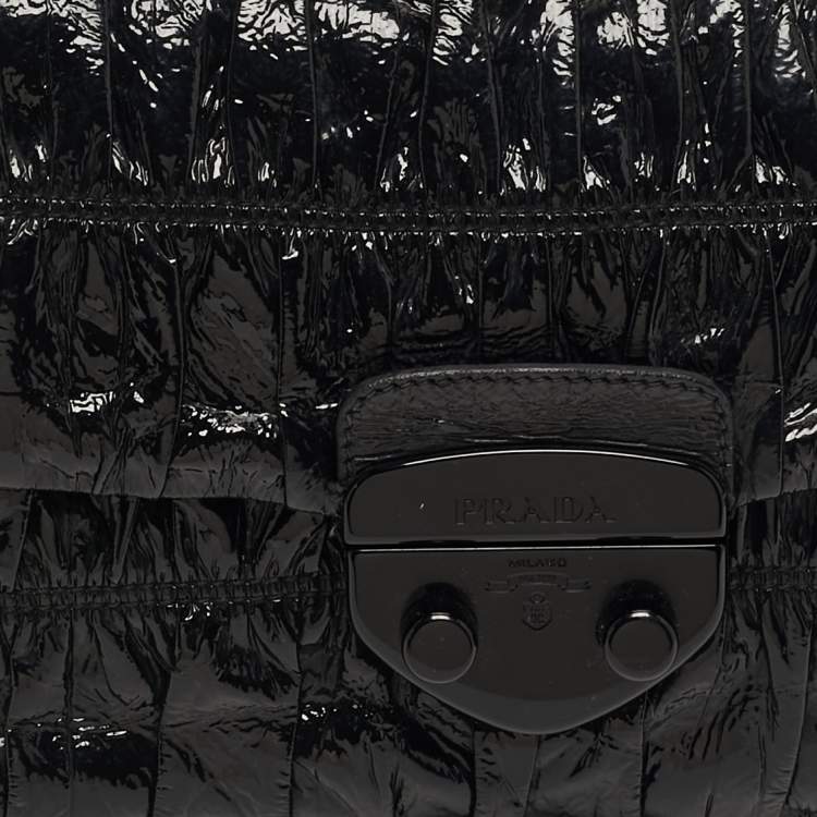 Pre Owned Prada Gaufre Black Gaufre Patent Leather Chain Shoulder Bag