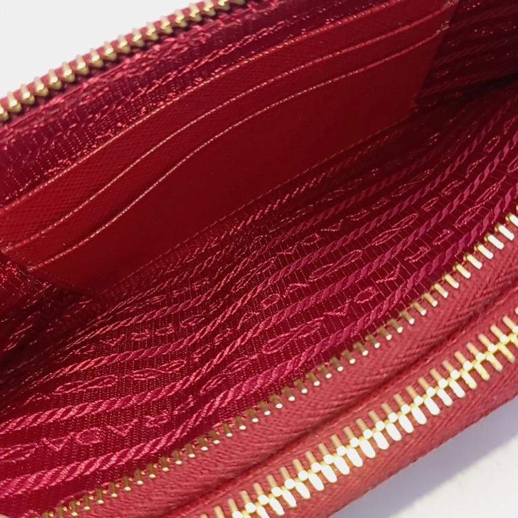 Pre Owned Prada Red Leather Saffiano Mini Chain Bag