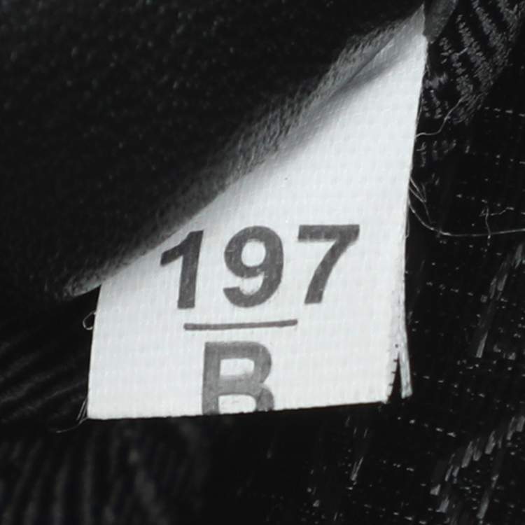 مملوكة مسبقًا Prada Black Nappa Gaufre Leather Tote