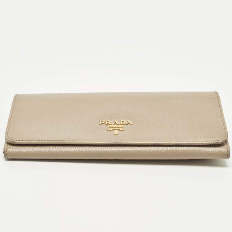 Pre Owned Prada Beige Saffiano Leather Flap Continental Wallet