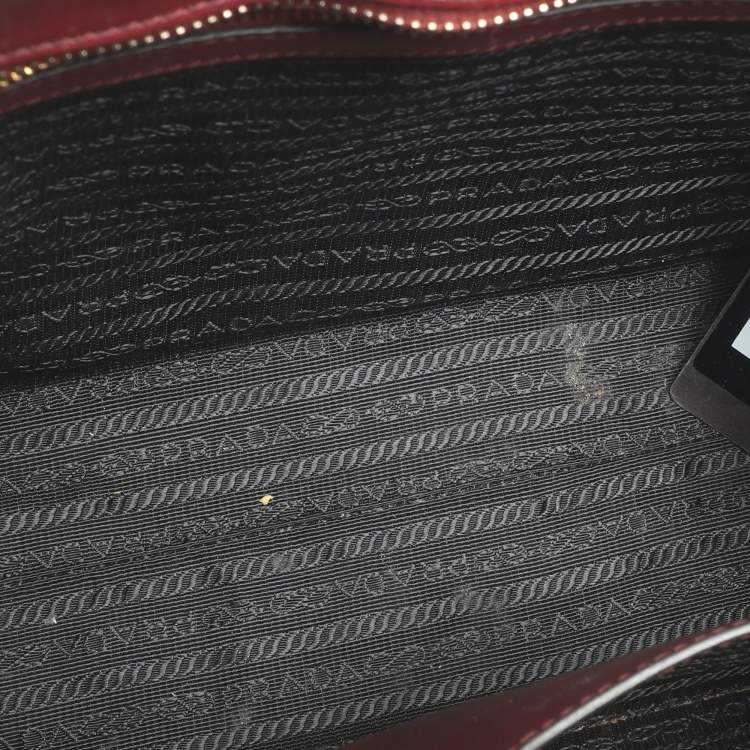 مملوكة مسبقًا Prada Cerise Saffiano Soft Leather Tote