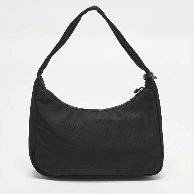 Pre Owned Prada Re-Edition 2000 Black Nylon Shoulder Bag