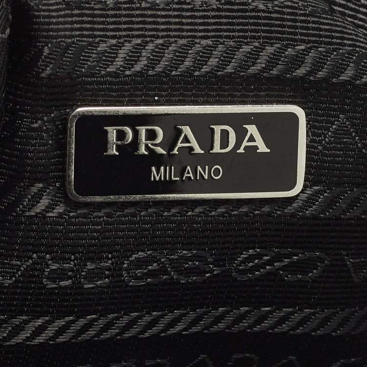 Pre Owned Prada Re-Edition 2000 Black Nylon Shoulder Bag