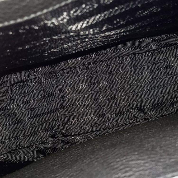 Pre Owned Prada Black Leather Vitello Phoenix Hobo Crossbody Bag (1BC166)