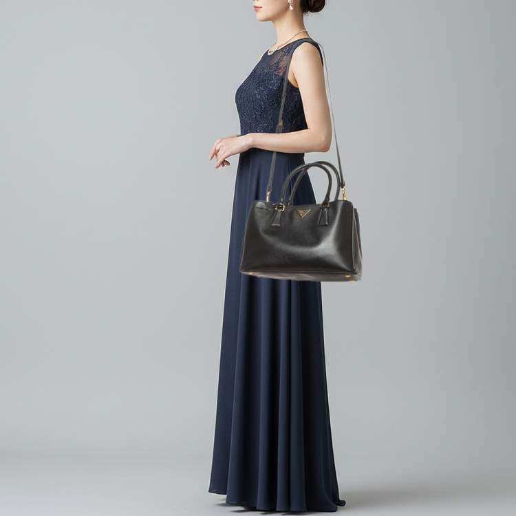 مملوكة مسبقًا Prada Open Medium Black Saffiano Lux Leather Tote