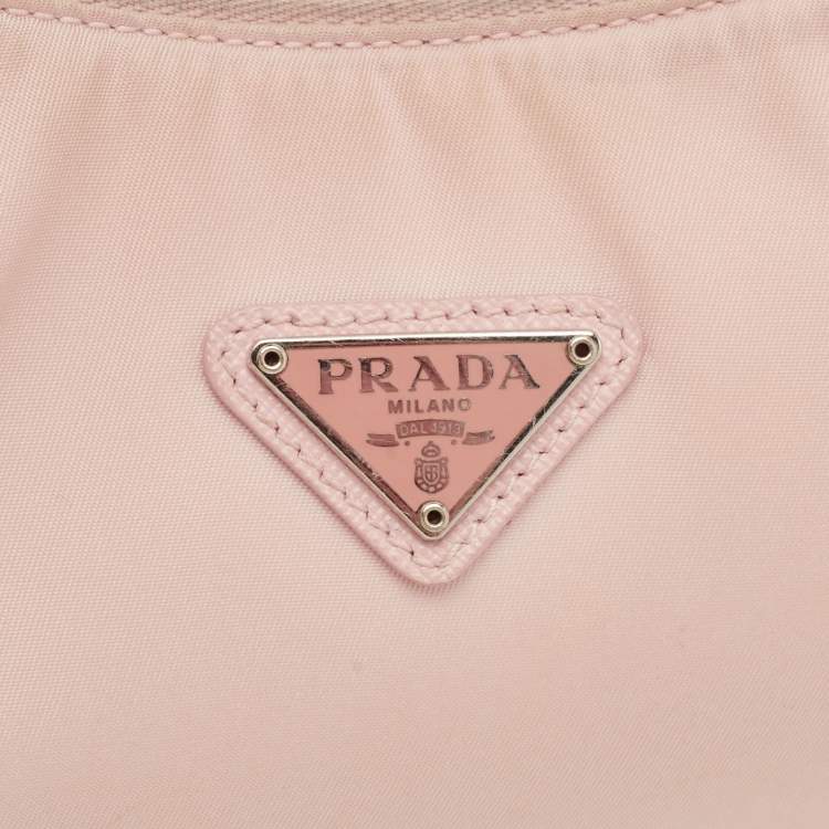 Pre Owned Prada Re-Edition 2005 Light Pink Nylon Shoulder Bag