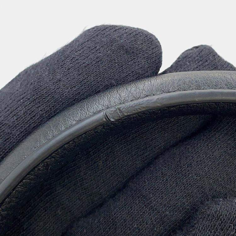 مملوكة مسبقًا Prada Handbag Black Soft Grain Leather Size Medium