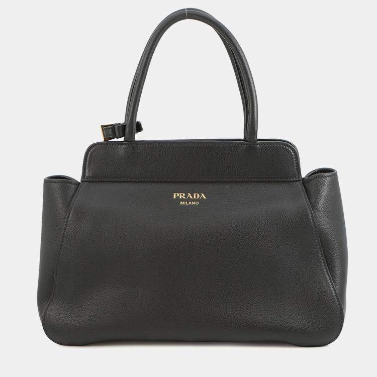 مملوكة مسبقًا Prada Handbag Black Soft Grain Leather Size Medium
