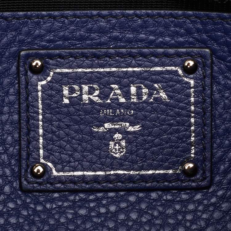 مملوكة مسبقًا Prada Blue Daino Leather Wristlet  Pouch