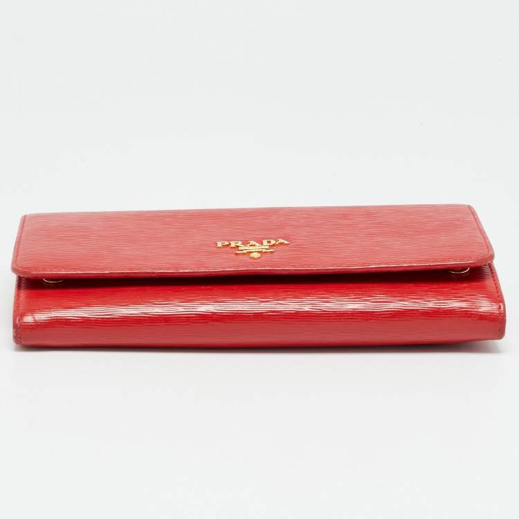 Pre Owned Prada Logo Flap Red Vitello Move Leather Continental Wallet