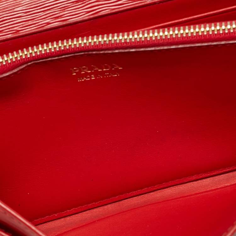 Pre Owned Prada Logo Flap Red Vitello Move Leather Continental Wallet