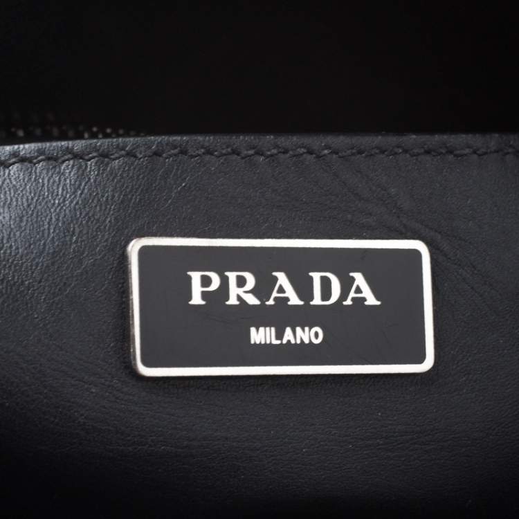Pre Owned Prada Black Leather Drawstring Bucket Bag