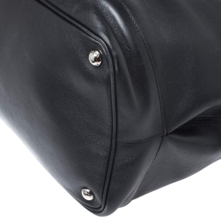 Pre Owned Prada Black Leather Drawstring Bucket Bag