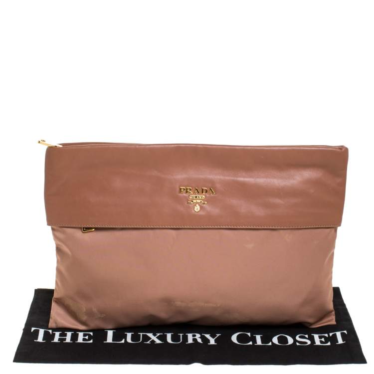 مملوكة مسبقًا Prada Old Rose Nylon and Leather Oversize Clutch