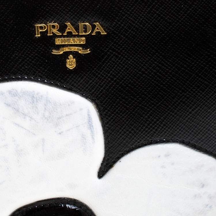Pre Owned Prada Black Saffiano Vernice Flower Clutch