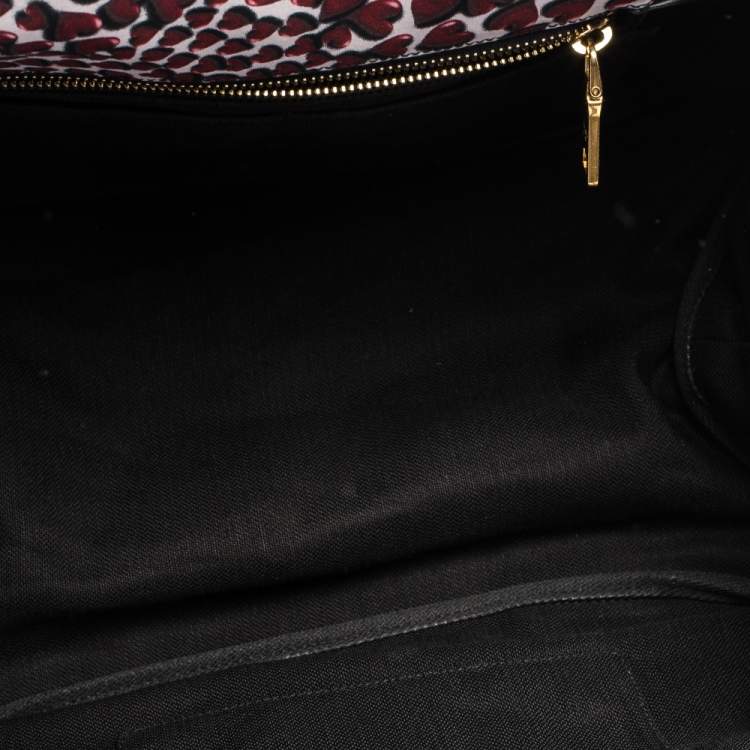مملوكة مسبقًا Prada Red Nylon Stampat Heart Print Canapa Tote