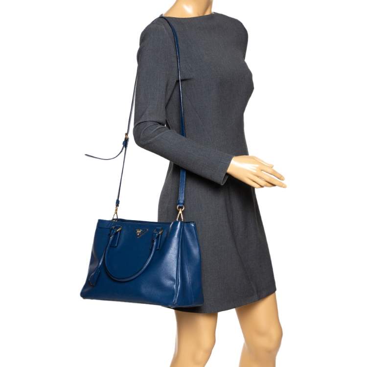 Pre Owned Prada Blue Saffiano Lux Leather Medium Galleria Tote