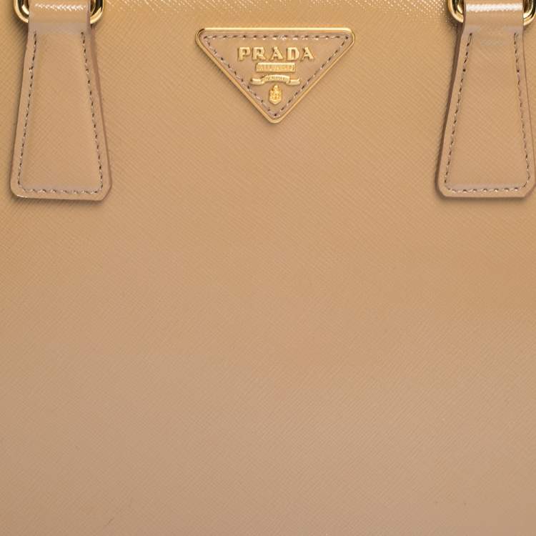 Pre Owned  Prada Beige Saffiano Venice Leather Pyramid Frame Top Handle Bag 