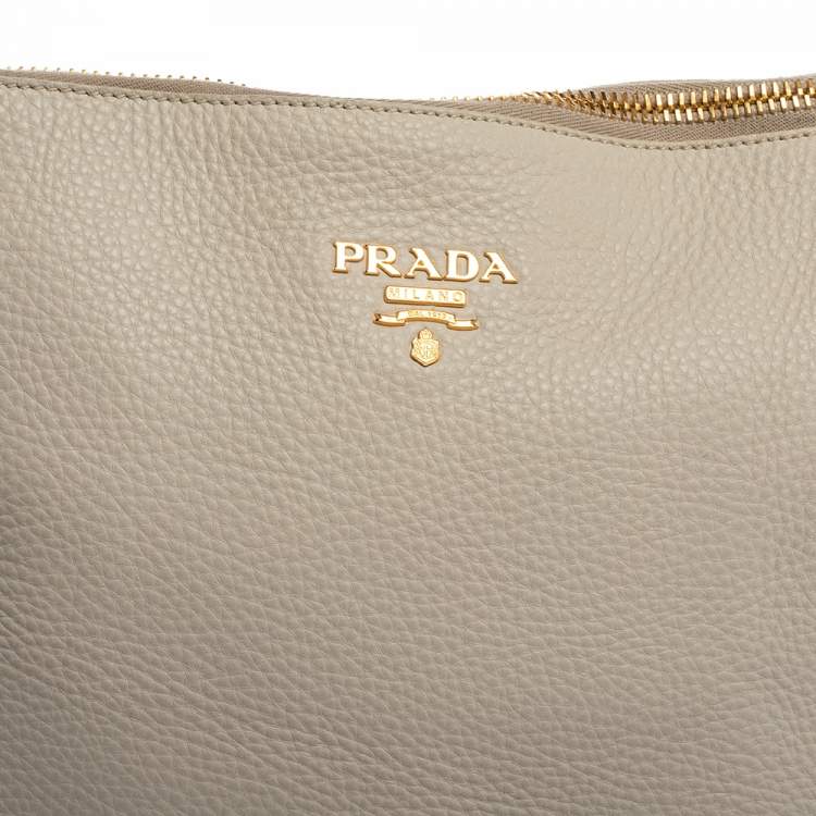 Pre Owned Prada Off White Vitello Daino  Leather Zip Hobo