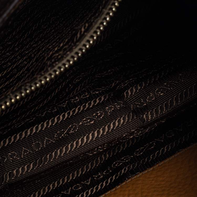 Pre Owned Prada Tan Vitello Daino Leather Zip Top Hobo