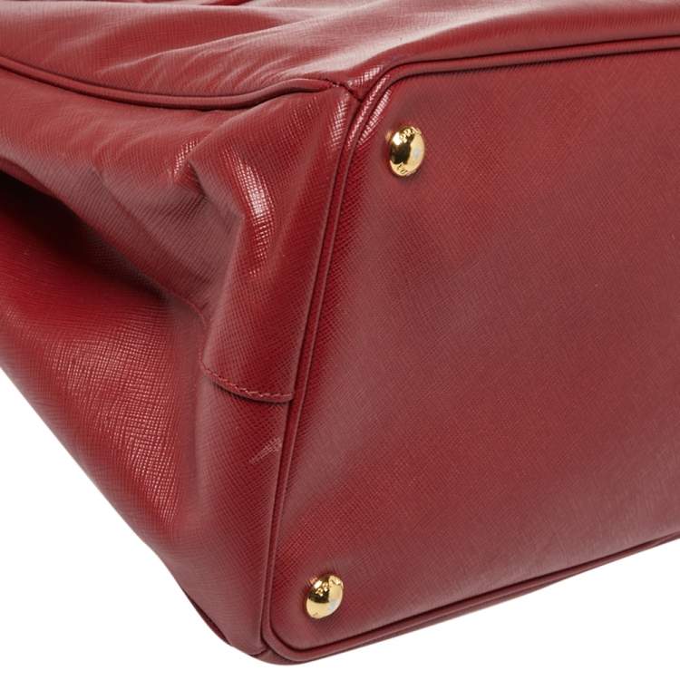 Pre Owned Prada Red Saffiano Lux Leather Open Galleria Tote