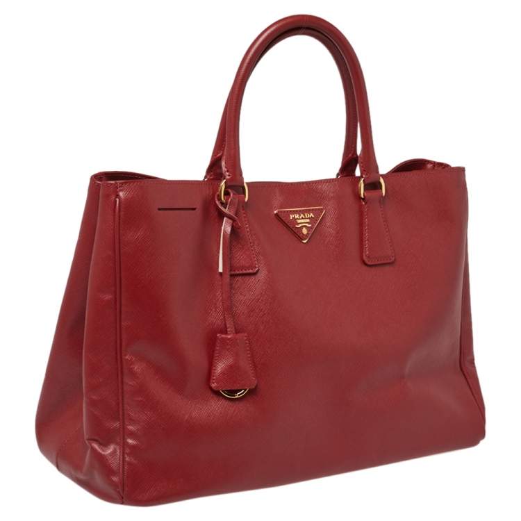 Pre Owned Prada Red Saffiano Lux Leather Open Galleria Tote
