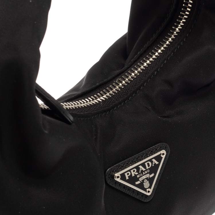 Pre Owned Prada Black Nylon Re-Edition 2006 Hobo