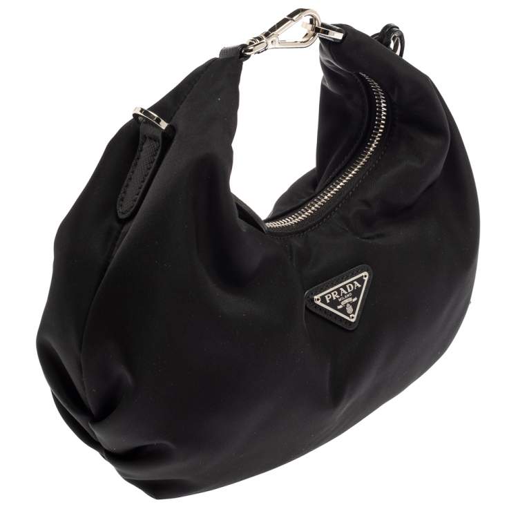 Pre Owned Prada Black Nylon Re-Edition 2006 Hobo
