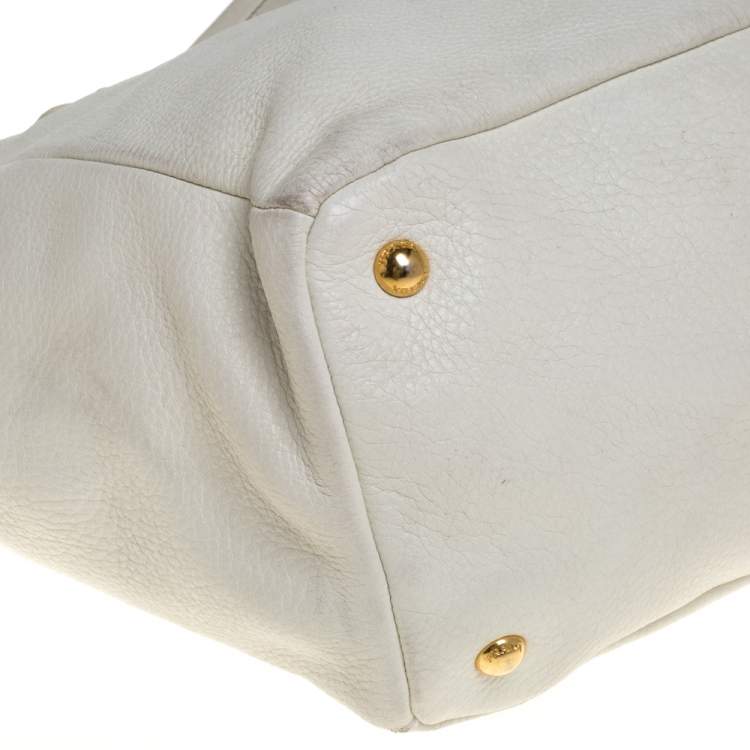 مملوكة مسبقًا Prada White Vitello Daino Leather Front Zip Hobo