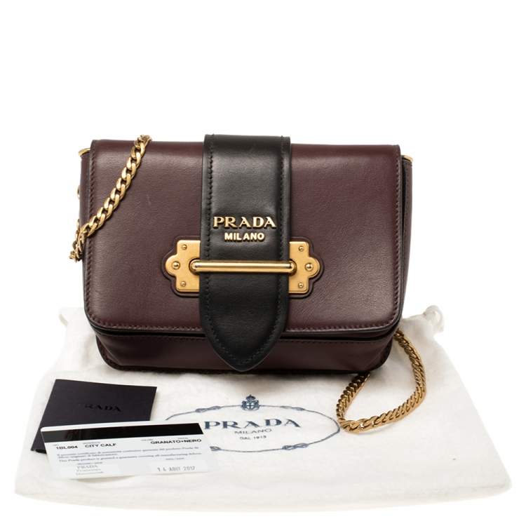 مملوكة مسبقًا Prada Burgundy/Black Leather Cahier Belt Bag