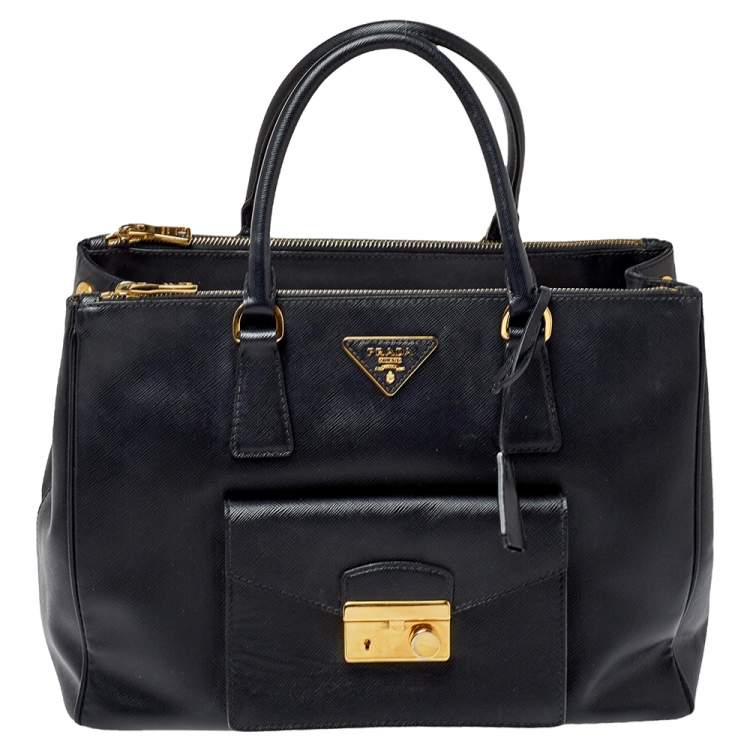 Prada Black Saffiano Lux Camera Bag Leather Pony-style calfskin ref.1032676  - Joli Closet