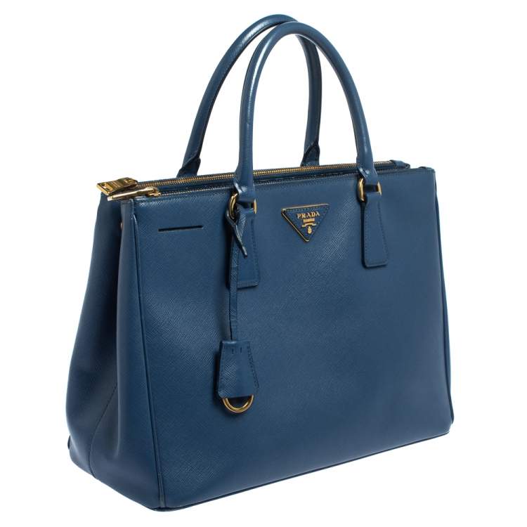 مملوكة مسبقًا Prada Blue Saffiano Lux Leather Medium Galleria Double Zip Tote