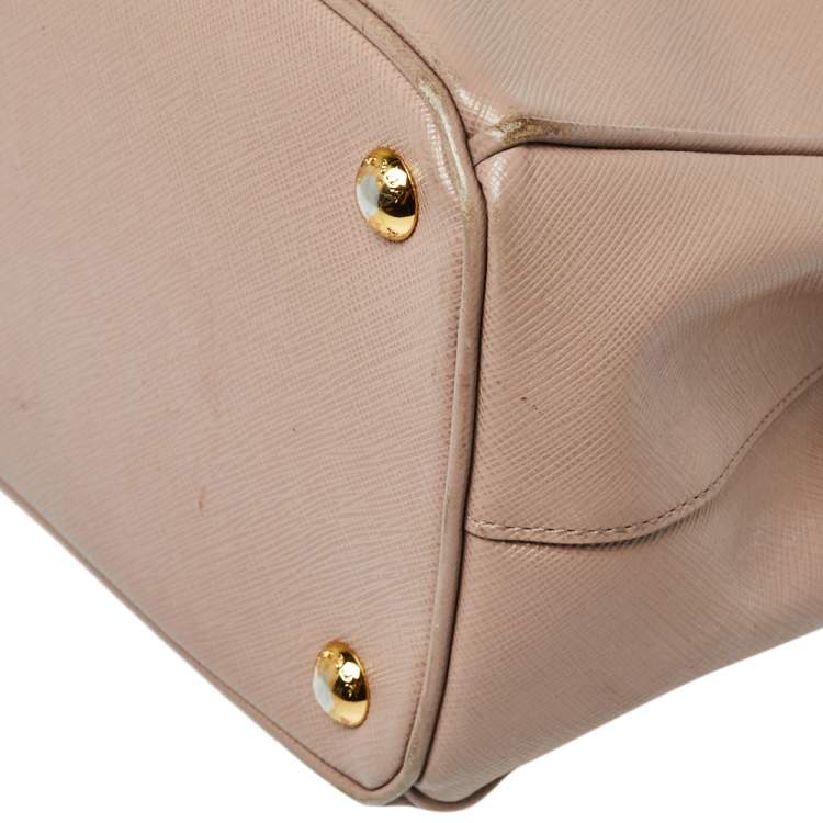 مملوكة مسبقًا Prada Beige Saffiano Lux Leather Small Galleria Tote