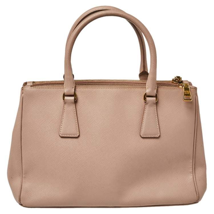 مملوكة مسبقًا Prada Beige Saffiano Lux Leather Small Galleria Tote