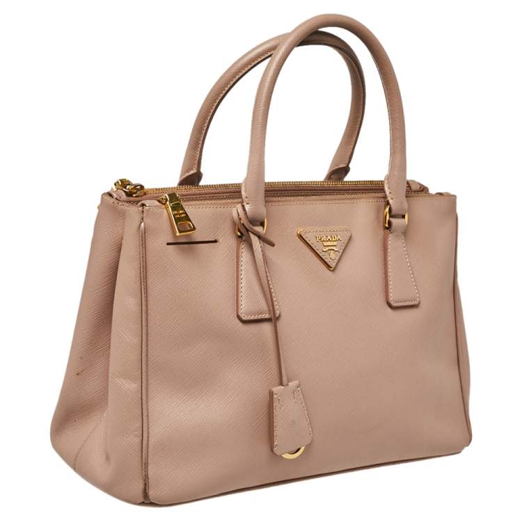 مملوكة مسبقًا Prada Beige Saffiano Lux Leather Small Galleria Tote