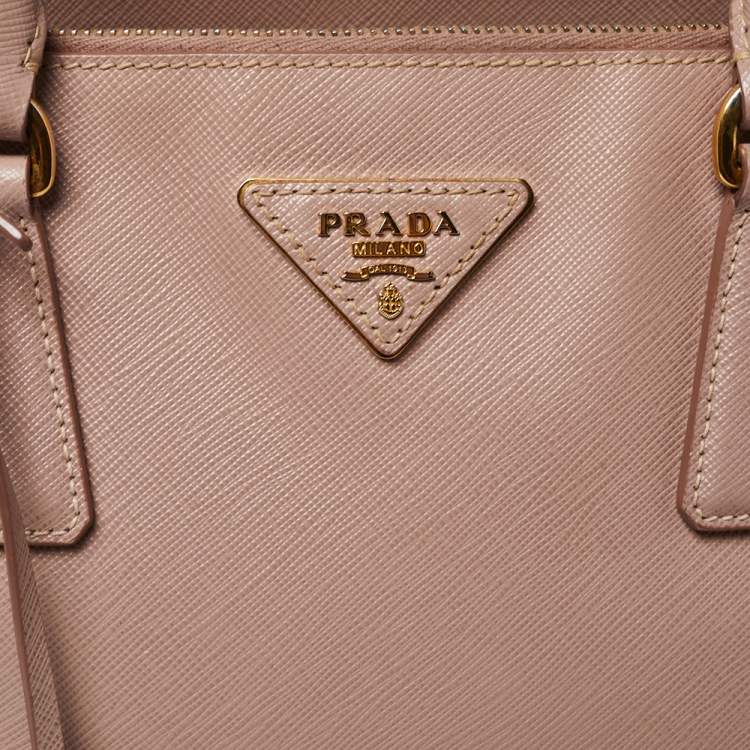 مملوكة مسبقًا Prada Beige Saffiano Lux Leather Small Galleria Tote