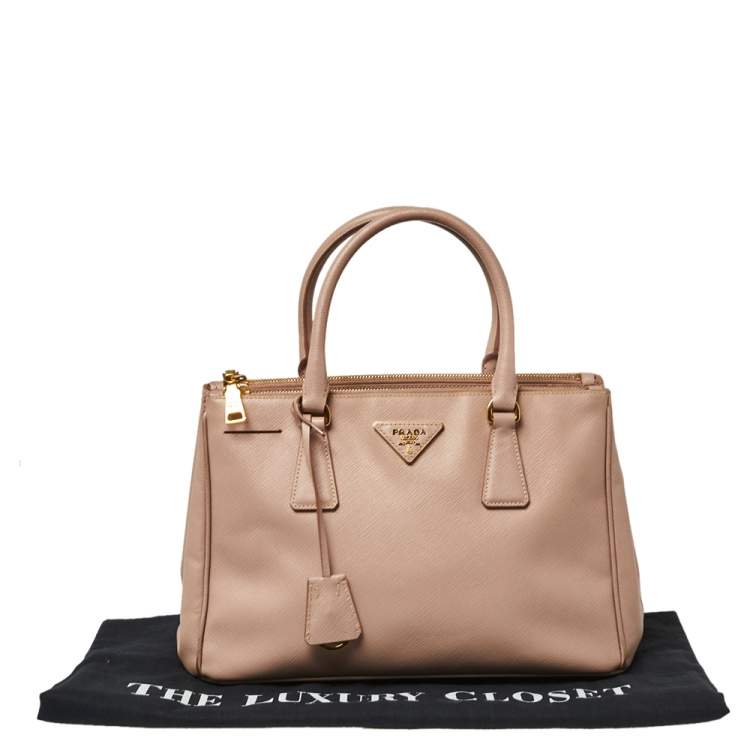 مملوكة مسبقًا Prada Beige Saffiano Lux Leather Small Galleria Tote