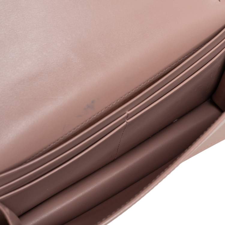 مملوكة مسبقًا Prada Beige Quilted Leather Diagramme Impunture Wallet 