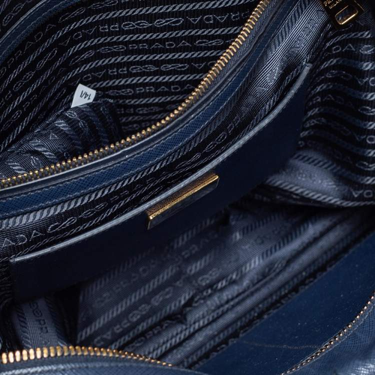 Pre Owned Prada Blue Saffiano Leather Top handle Bag
