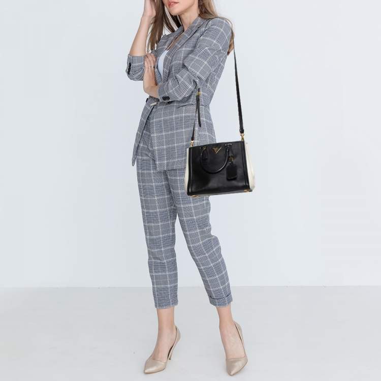 Pre Owned Prada White/Black Saffiano Leather Gardener's Tote