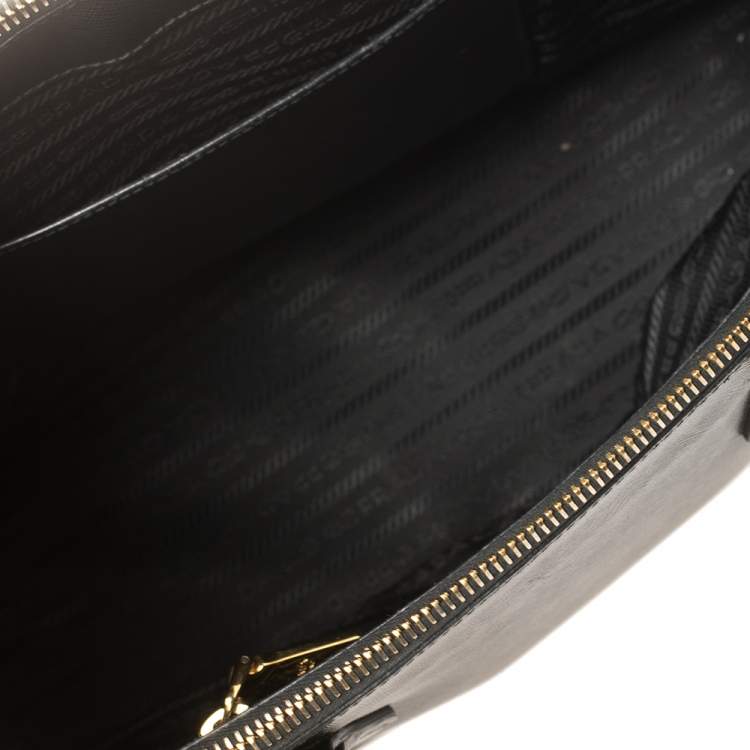 Pre Owned Prada Black Saffiano Leather Small Galleria Double Zip Tote