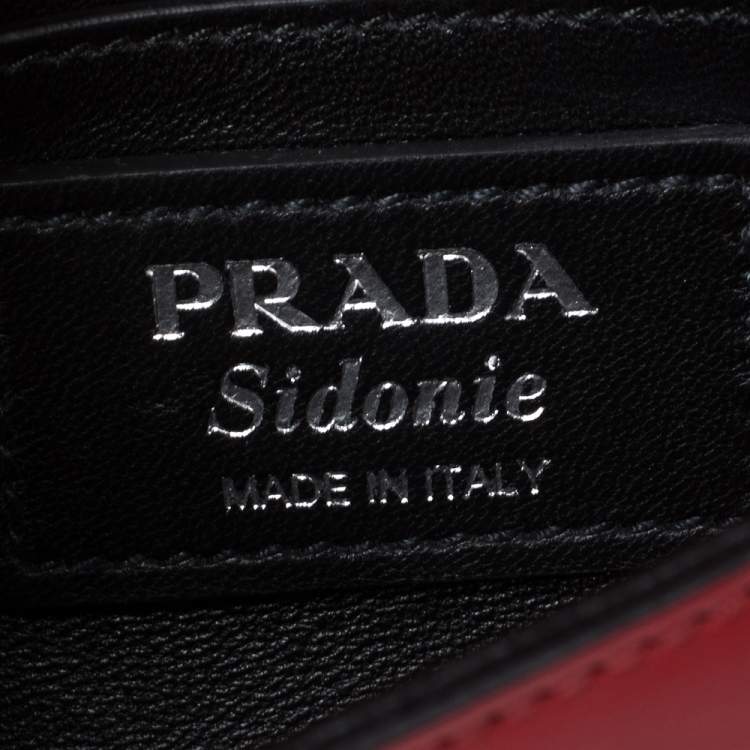 مملوكة مسبقًا Prada Red/Black City Leather Sidonie Belt Bag