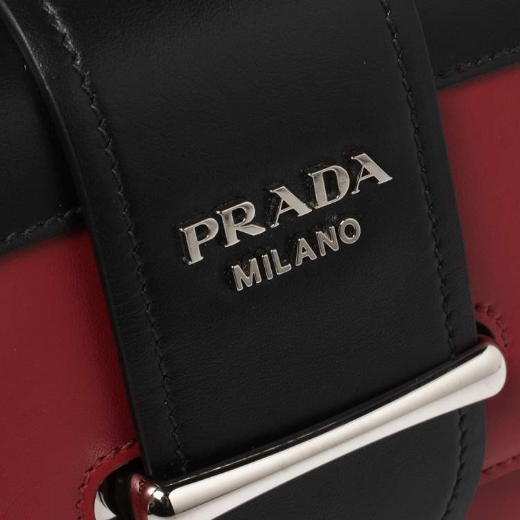 مملوكة مسبقًا Prada Red/Black City Leather Sidonie Belt Bag