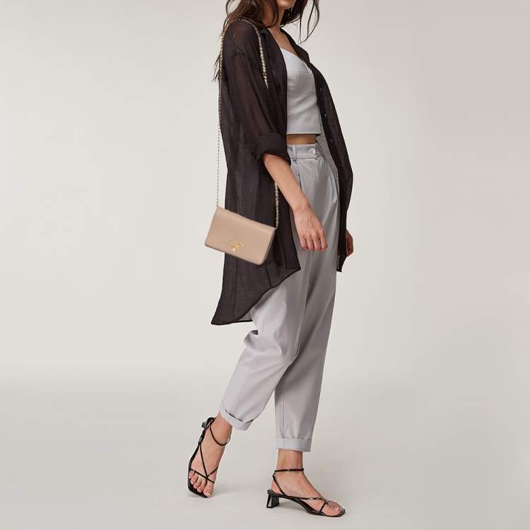 Pre Owned Prada Beige Saffiano Lux Leather Logo Plaque Wallet On Chain