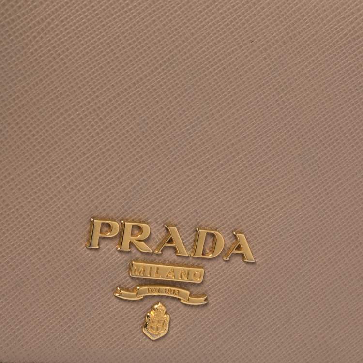 Pre Owned Prada Beige Saffiano Lux Leather Logo Plaque Wallet On Chain