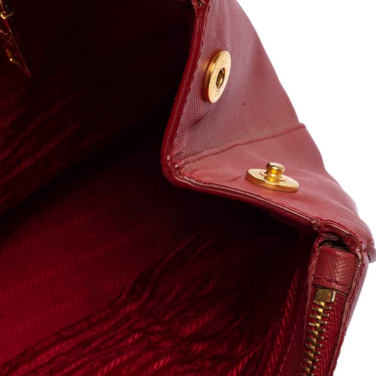 Pre Owned Prada Red Saffiano Leather Large Galleria Double Zip Tote