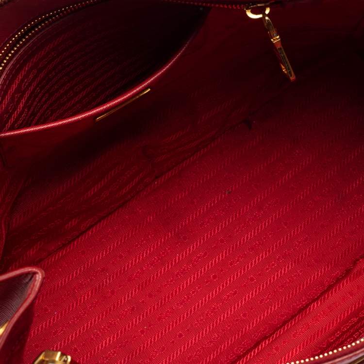 Pre Owned Prada Red Saffiano Leather Large Galleria Double Zip Tote